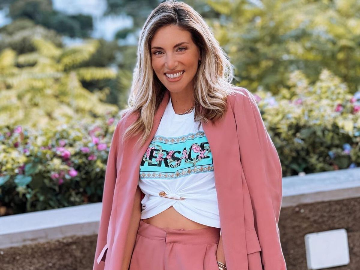 Aθηνά Οικονομάκου: To casual look της είναι η έμπνευση που θες για αυτό το ΣΚ