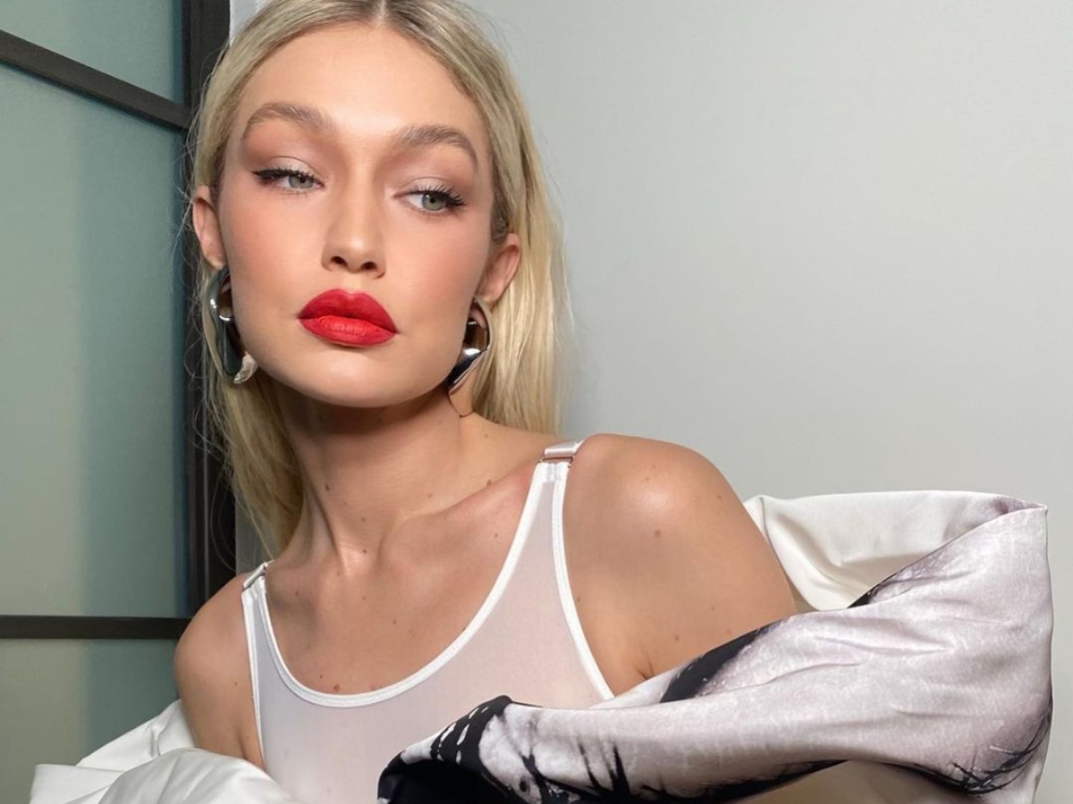 Gigi Hadid: Φοράει τα δύο αγαπημένα της αρώματα μαζί και γνωρίζουμε ποια είναι