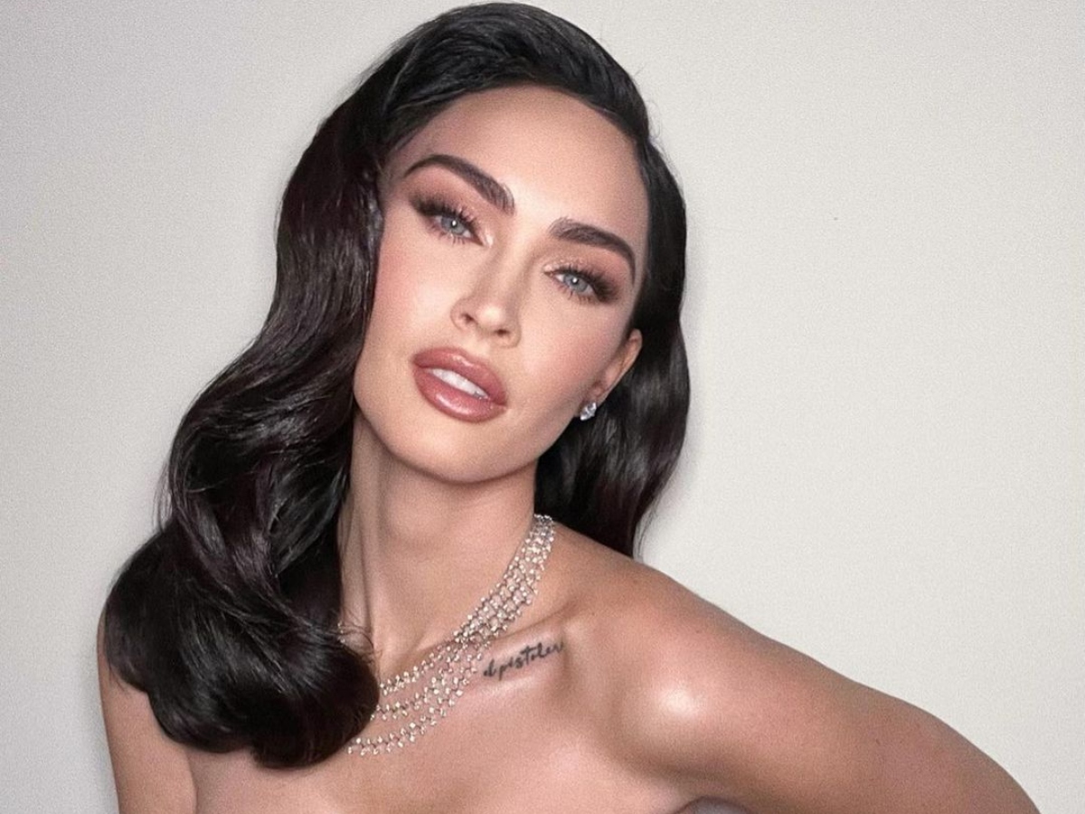 Megan Fox: Με σέξι κόκκινο χρώμα στα μαλλιά  που δημιούργησε ο Δημήτρης Γιαννέτος
