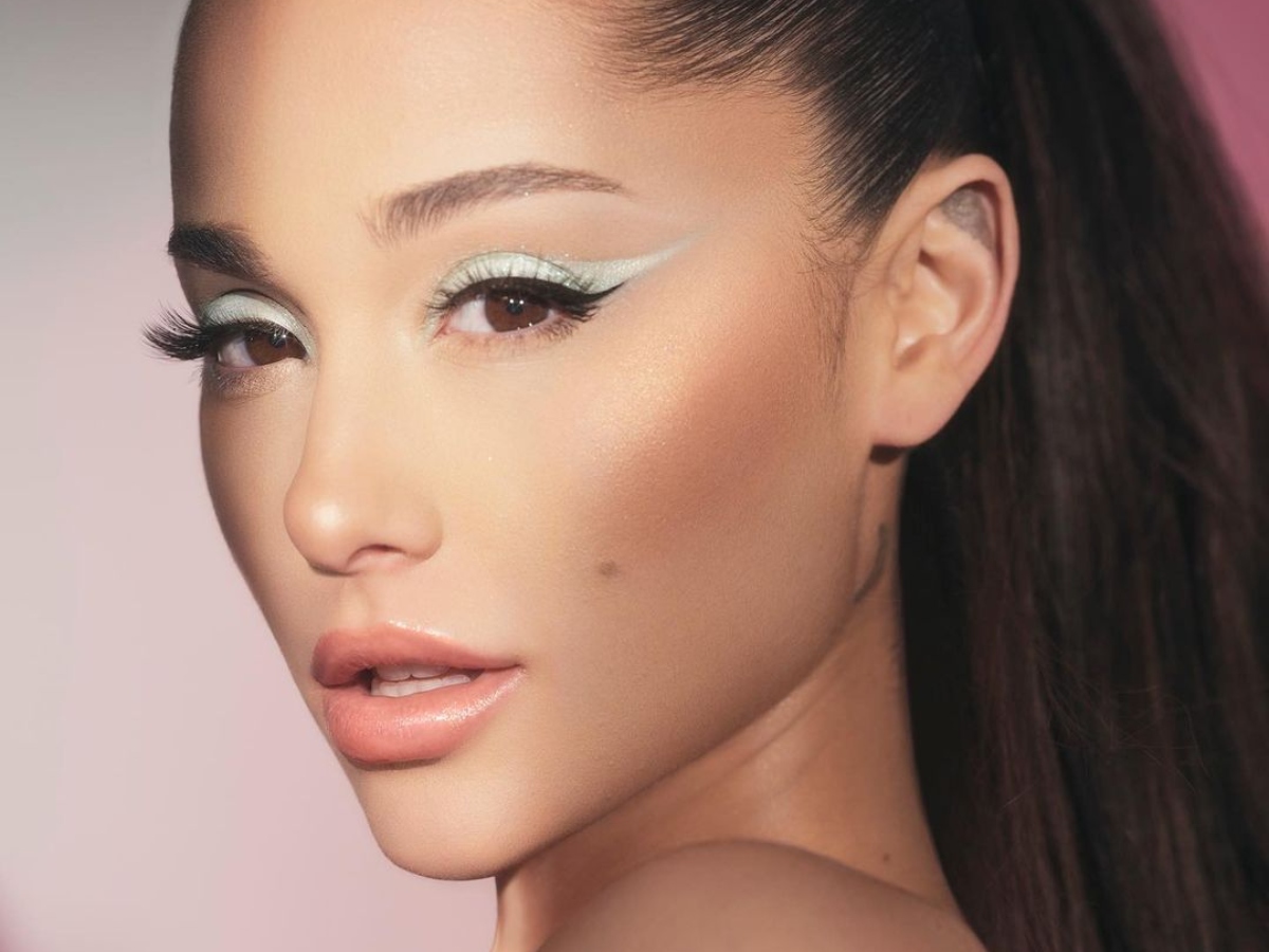 Ariana Grande: Δες το τρισδιάστατο εφέ στο αγαπημένο της winged liner