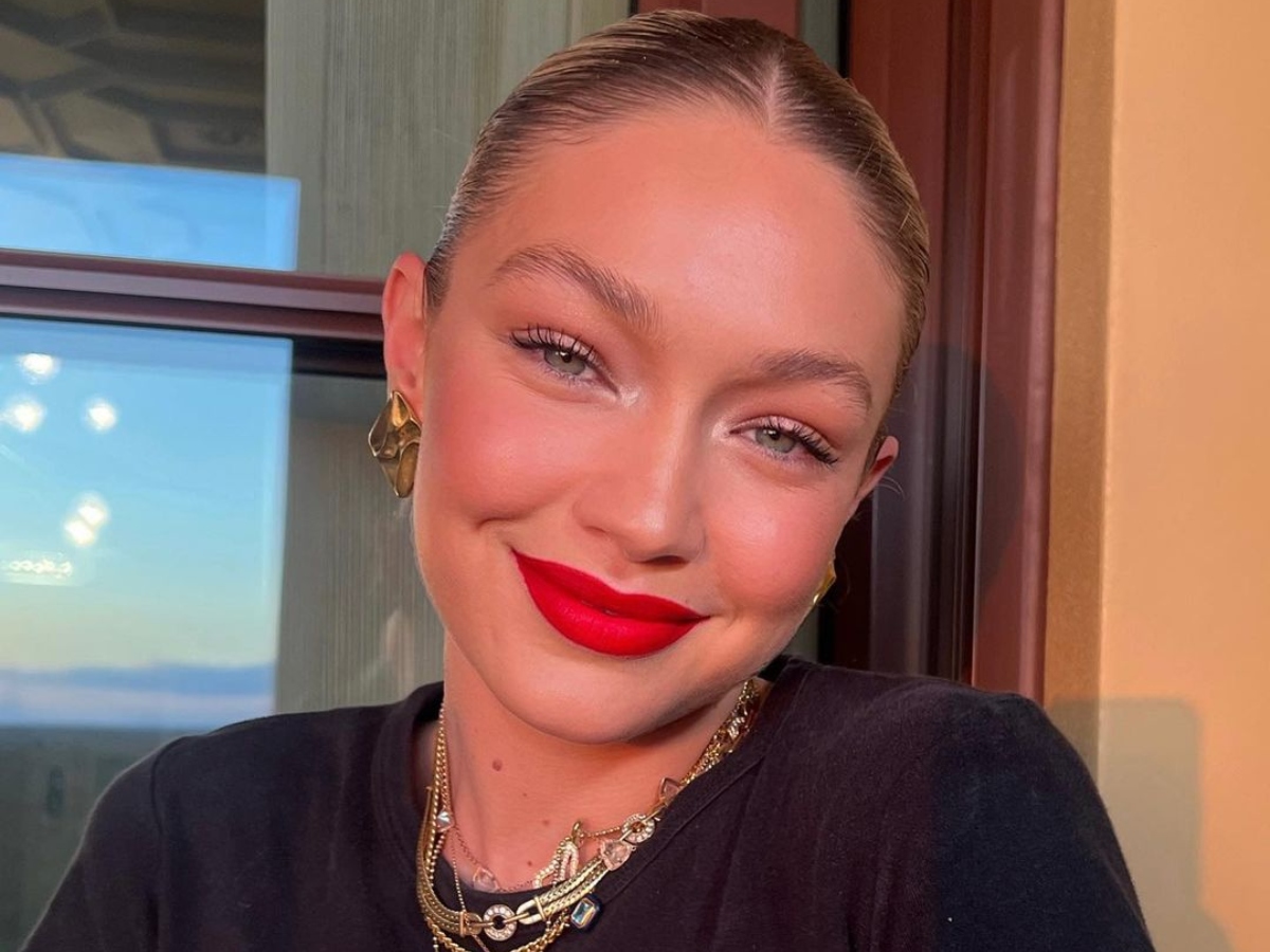 Gigi Hadid: Υιοθέτησε matchy μακιγιάζ στις πιο ρομαντικές και σοφιστικέ αποχρώσεις του ροζ