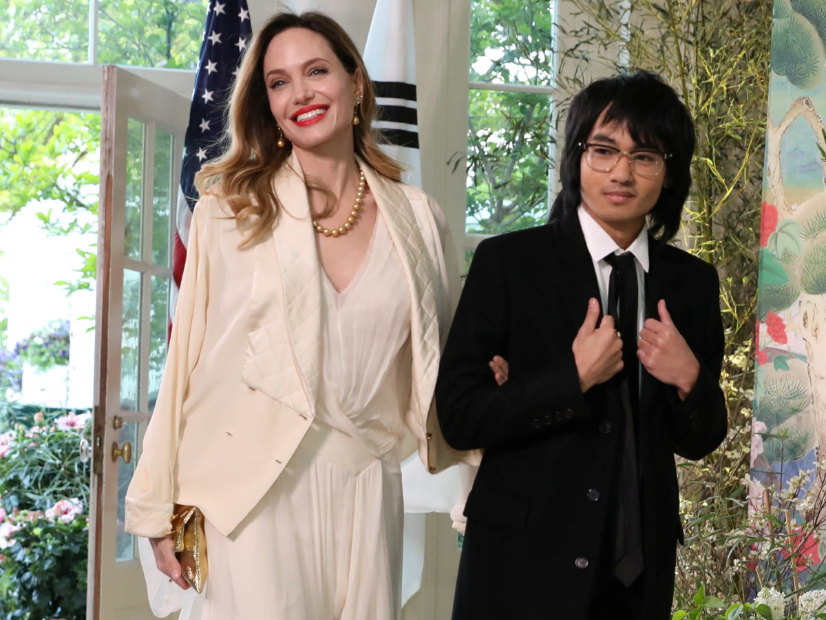  Angelina Jolie: Λαμπερή εμφάνιση στον Λευκό Οίκο με τον γιο της Maddox