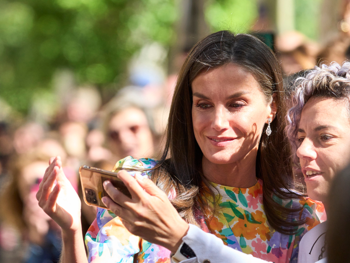 Το σύνολο της Queen Letizia είναι τέλειο για το βράδυ της Ανάστασης