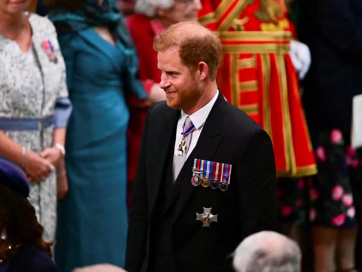 Βασιλιάς Κάρολος: Έφυγε ο Πρίγκιπας Χάρι από το Λονδίνο – Δεν έψαλε τον εθνικό ύμνο