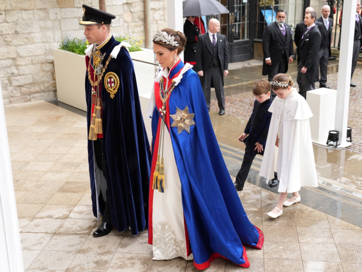 Στέψη Βασιλιά Καρόλου: Έτσι η Kate Middleton τίμησε την πριγκίπισσα Νταϊάνα και «έσπασε» τη βασιλική παράδοση