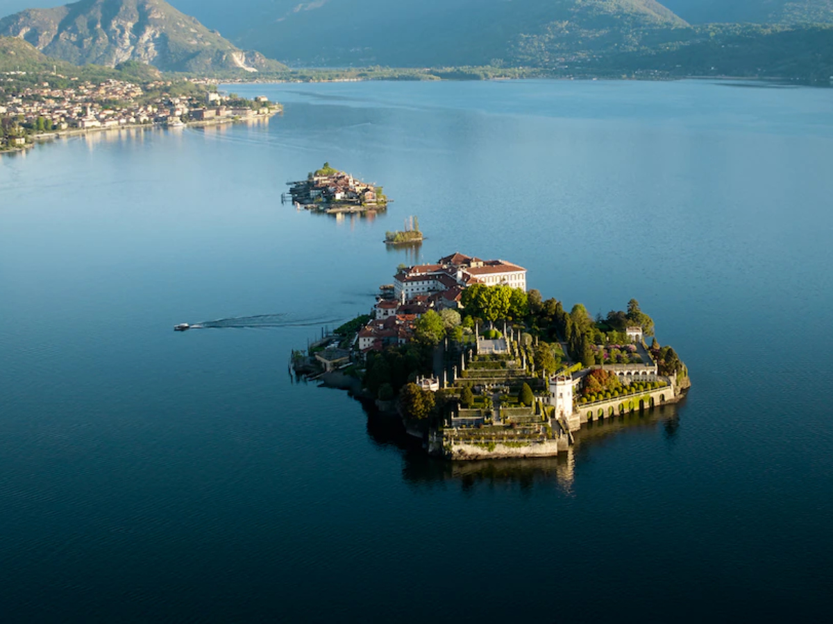 Louis Vuitton: Ο οίκος παρουσίασε την Cruise συλλογή σε ένα μαγευτικό νησί της Ιταλίας