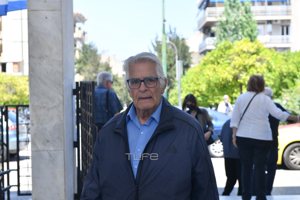 Νόνικα Γαληνέα: Το τελευταίο αντίο στο Α' Νεκροταφείο Αθηνών - Συντετριμμένες οι κόρες της