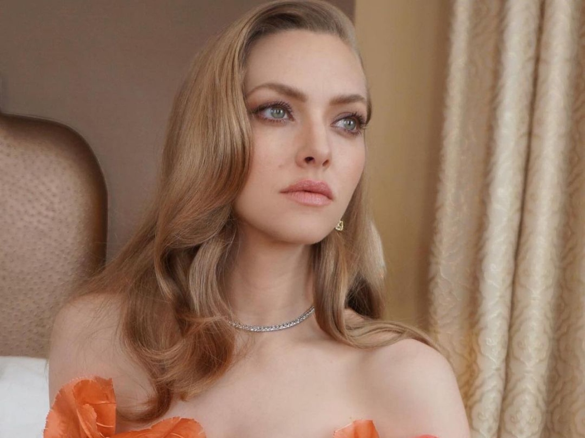 Το wet look της Amanda Seyfried είναι το inspo της ημέρας και του Καλοκαιριού