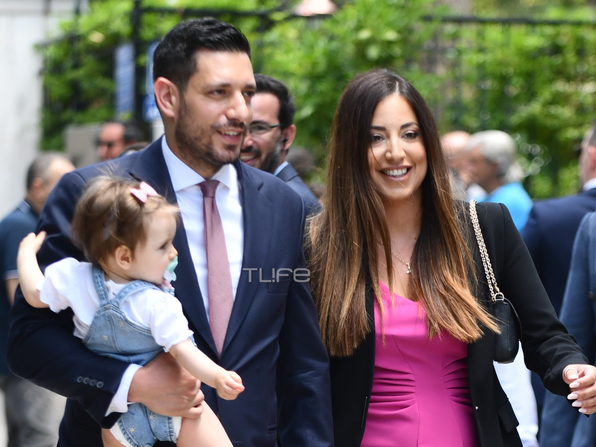 Κωνσταντίνος Κυρανάκης: Με τη σύζυγό του, Ελένη και τη 10 μηνών κόρη τους στην ορκωμοσία της νέας κυβέρνησης