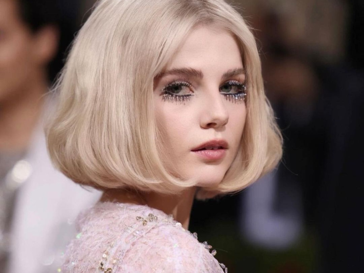 Lucy Boynton: Με ένα ακόμη συγκλονιστικό eye make up look