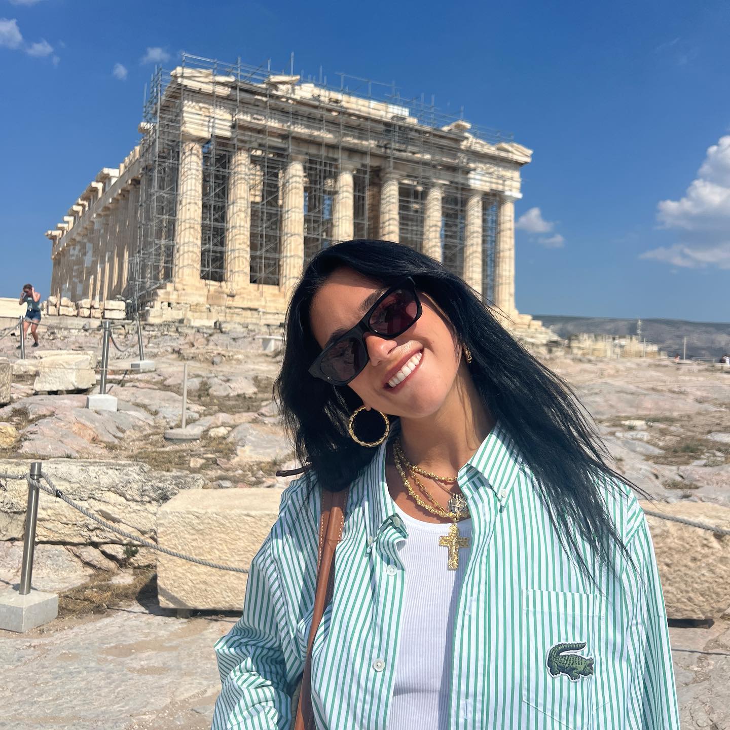Dua Lipa: Μετά τη Σίφνο, στην Ακρόπολη - Δείτε τις Φωτογραφίες