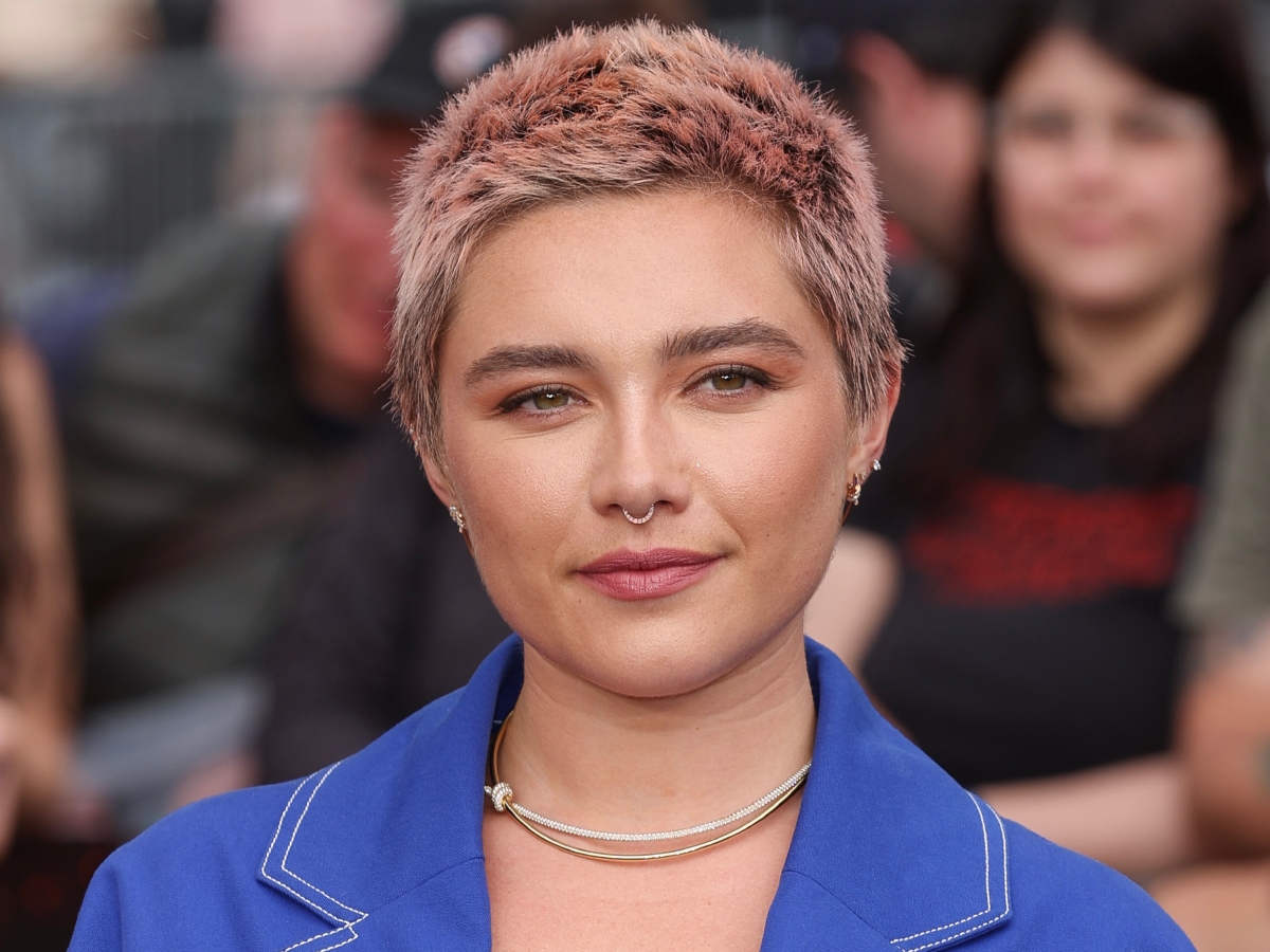 Florence Pugh: Μετά τη ροζ απόχρωση στα μαλλιά έρχεται με μία νέα και επίσης ανατρεπτική