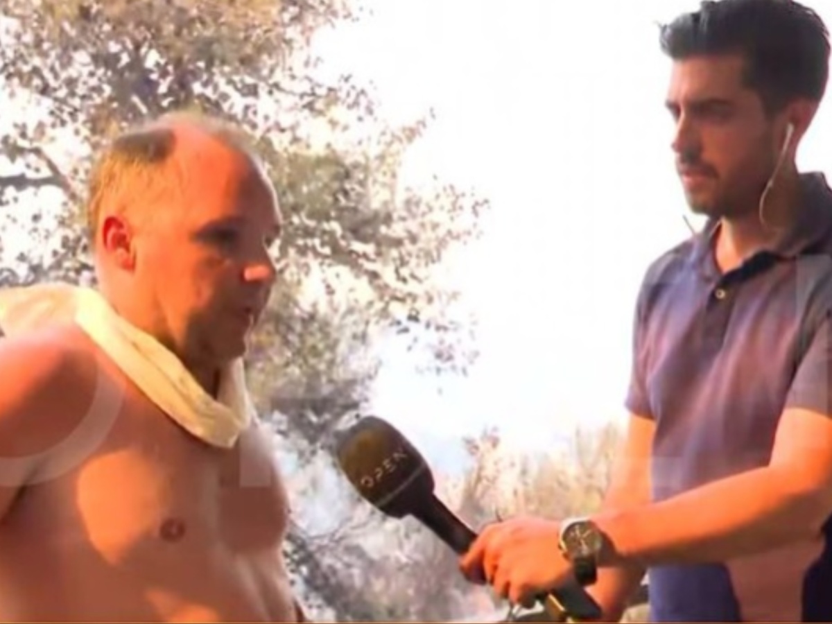 Φωτιά στη Μάνδρα Αττικής: Άνδρας «λύγισε» βλέποντας το καμένο σπίτι του