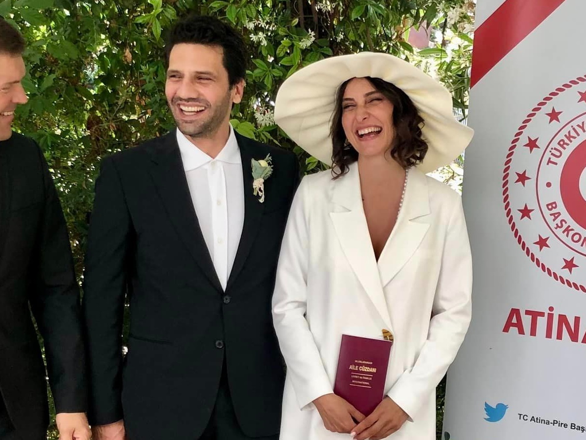Διάσημος Τούρκος ηθοποιός παντρεύτηκε στην Αθήνα – Φωτογραφίες