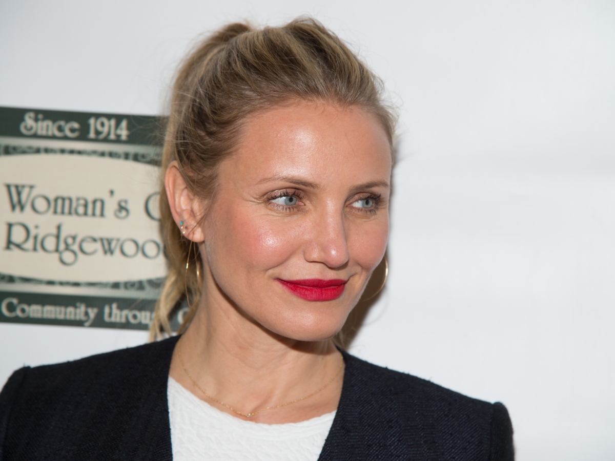 Cameron Diaz: Η απόχρωση του κραγιόν της είναι ιδανική για τις βραδινές εξόδους στο νησί