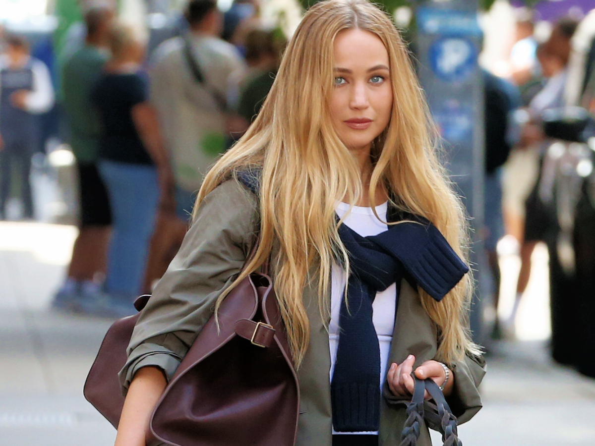 Η Jennifer Lawrence φέτος κάνει τα πιο ωραία city look και εμείς τα θέλουμε όλα!