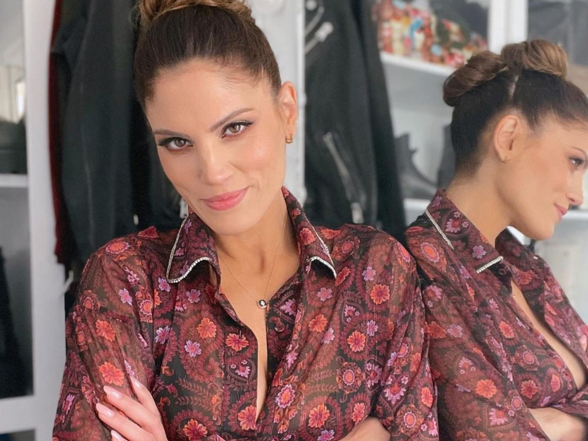 Μαίρη Συνατσάκη: Ο Ίαν Στρατής και η κόρη τους την επισκέφτηκαν στην φωτογράφισή της