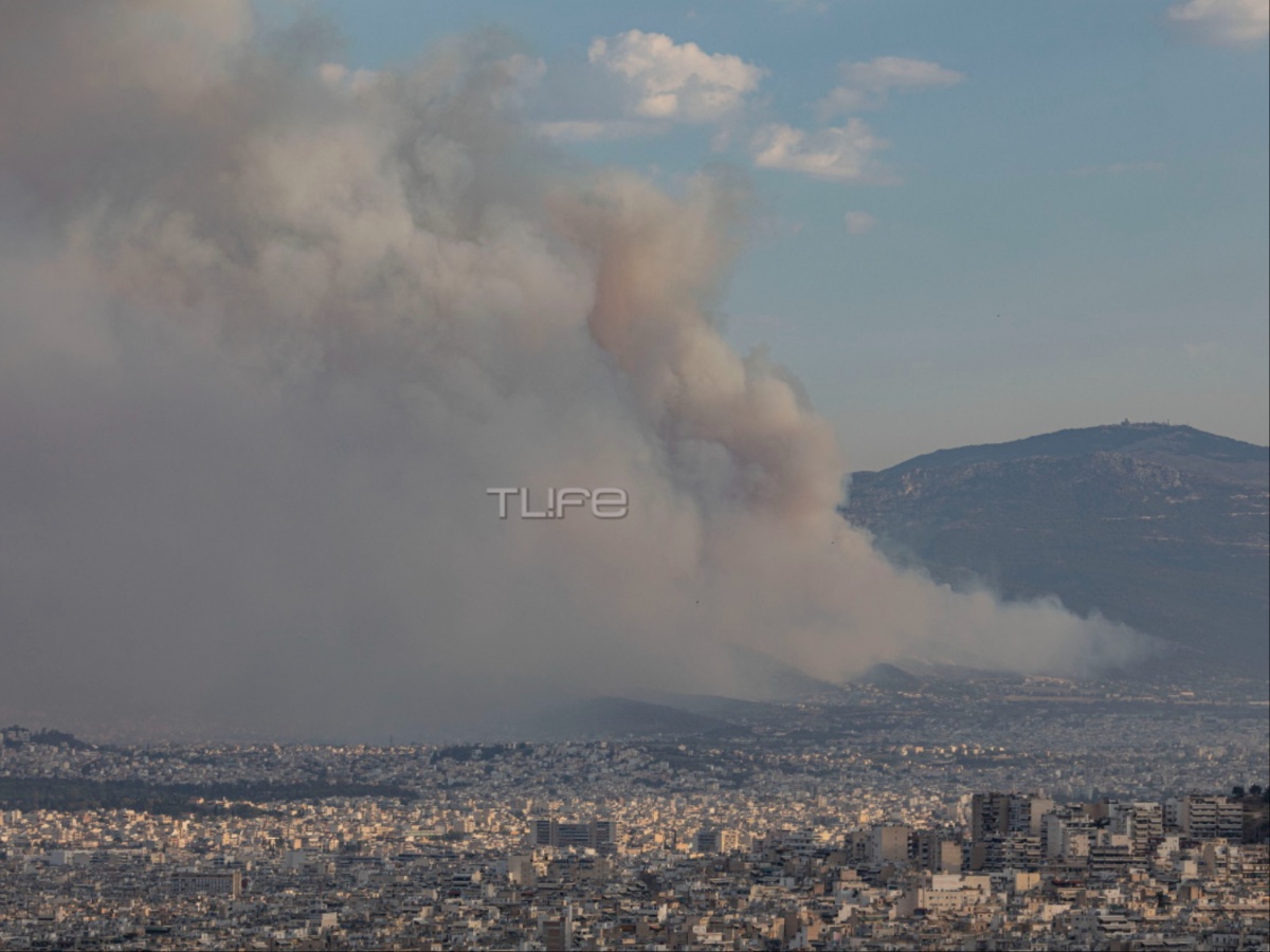 Φωτιά στην Πάρνηθα: Γέμισε με καπνό η Αθήνα – Εικόνες από τον Λυκαβηττό