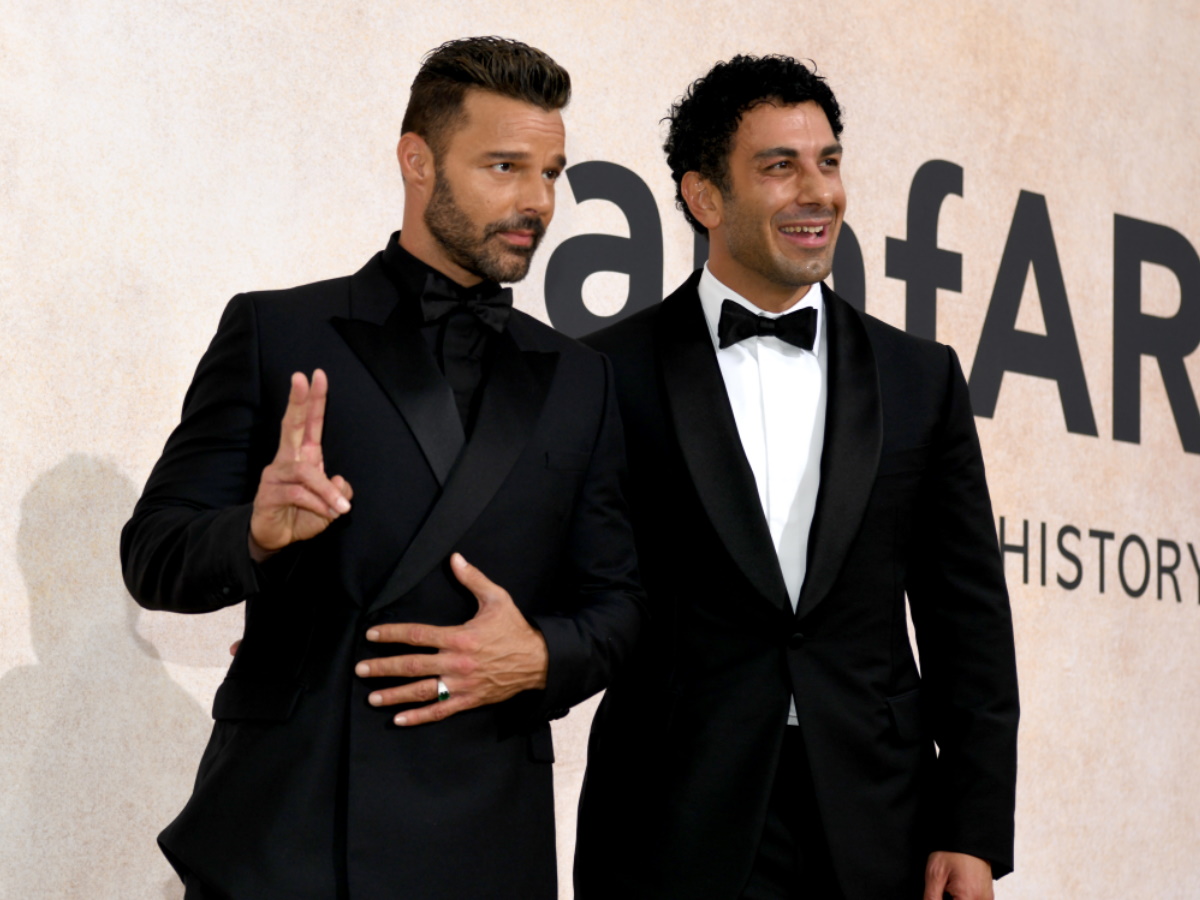 Ricky Martin: «Σπάει» για πρώτη φορά τη σιωπή του μετά το διαζύγιο από τον σύζυγό του