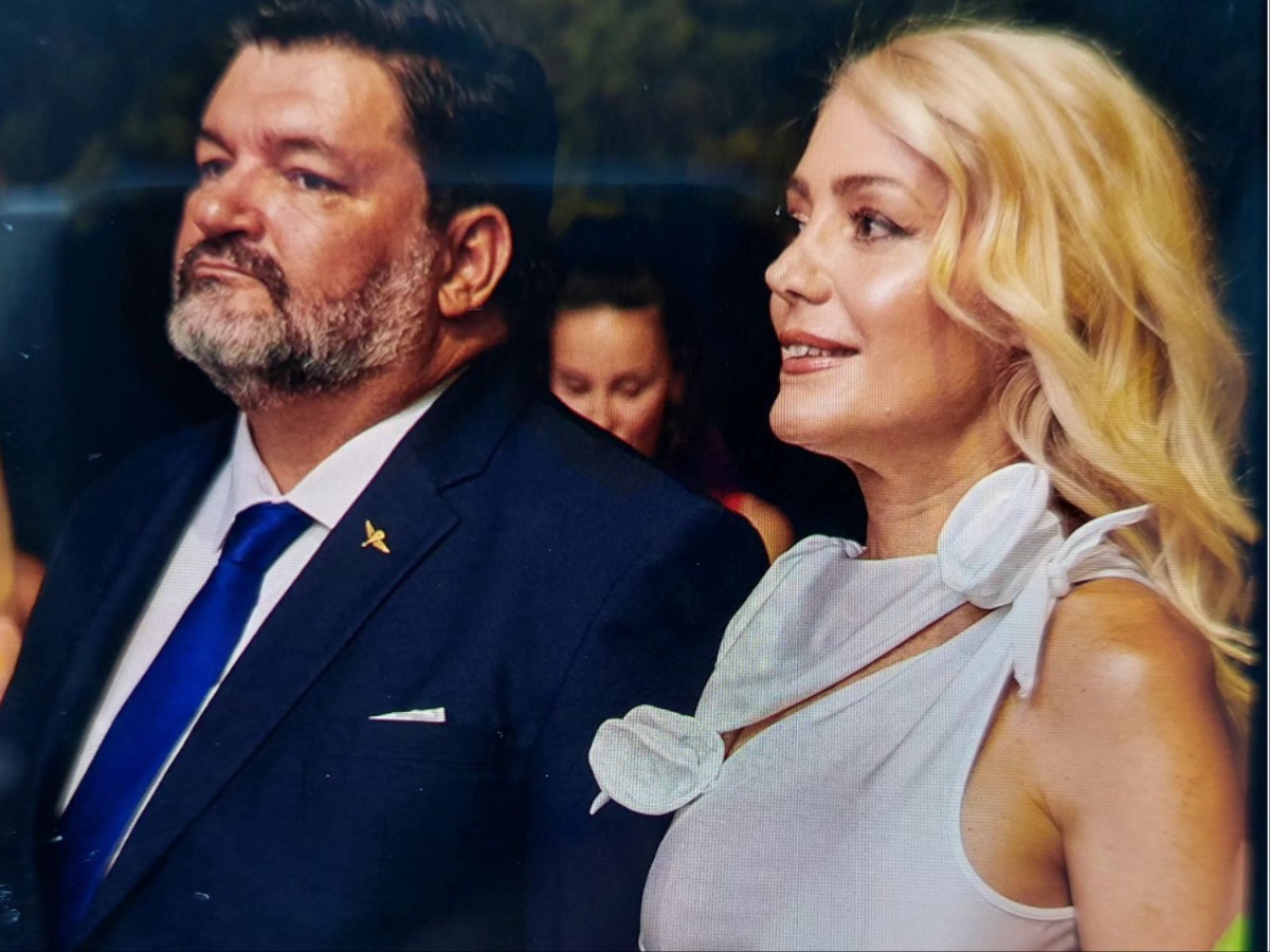 Παντρεύτηκε ο δικηγόρος Φαήλος Κρανιδιώτης με τη fashion blogger Τζούλια Παπαδοπούλου