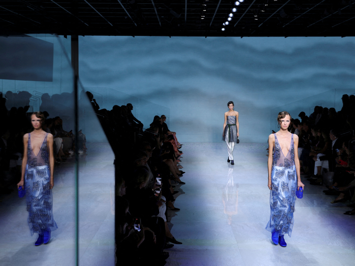 MFW: O Giorgio Armani έκλεισε την Εβδομάδα Μόδας στο Μιλάνο με το πιο σοφιστικέ show