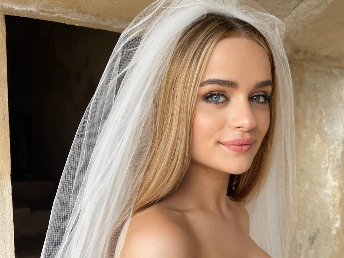 Joey King: Το μανικιούρ στο γάμο της ήταν matchy με την ιδιαίτερη λεπτομέρεια του νυφικού της