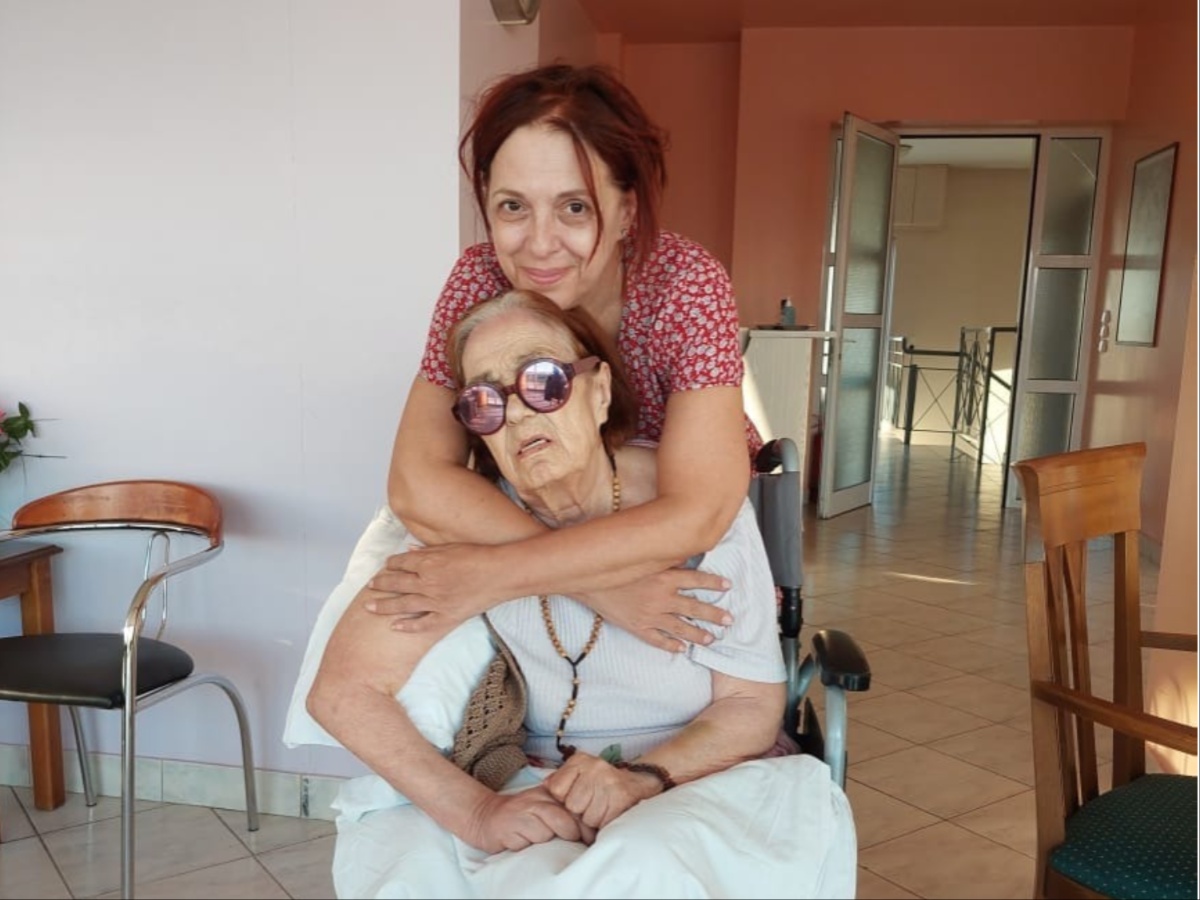 Ελένη Ράντου: Ο λόγος που μίλησε για την άνοια της μητέρας της – «Καθηλώνεται μια ολόκληρη οικογένεια»