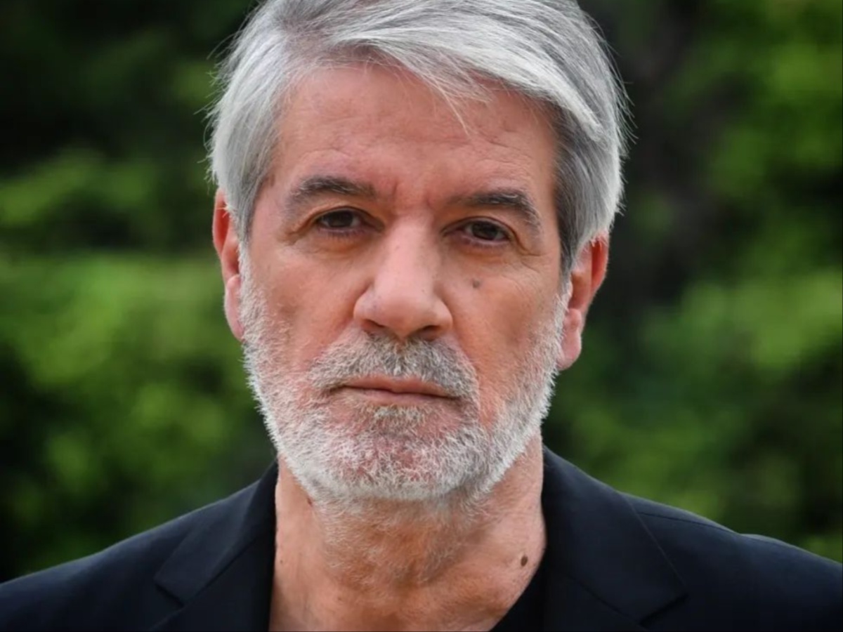 Φίλιππος Σοφιανός: Το δημόσιο ξέσπασμα του ηθοποιού για την ακύρωση της παράστασης «Απιστία» λίγο πριν την πρεμιέρα
