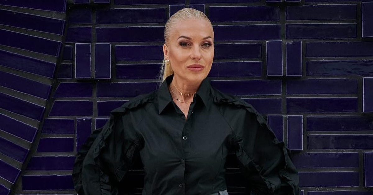 Elsa Rouli Έλσα Τόλη: «Έκανα μήνυση όταν έκαναν παλιές φωτογραφίες μου εξώφυλλο ...