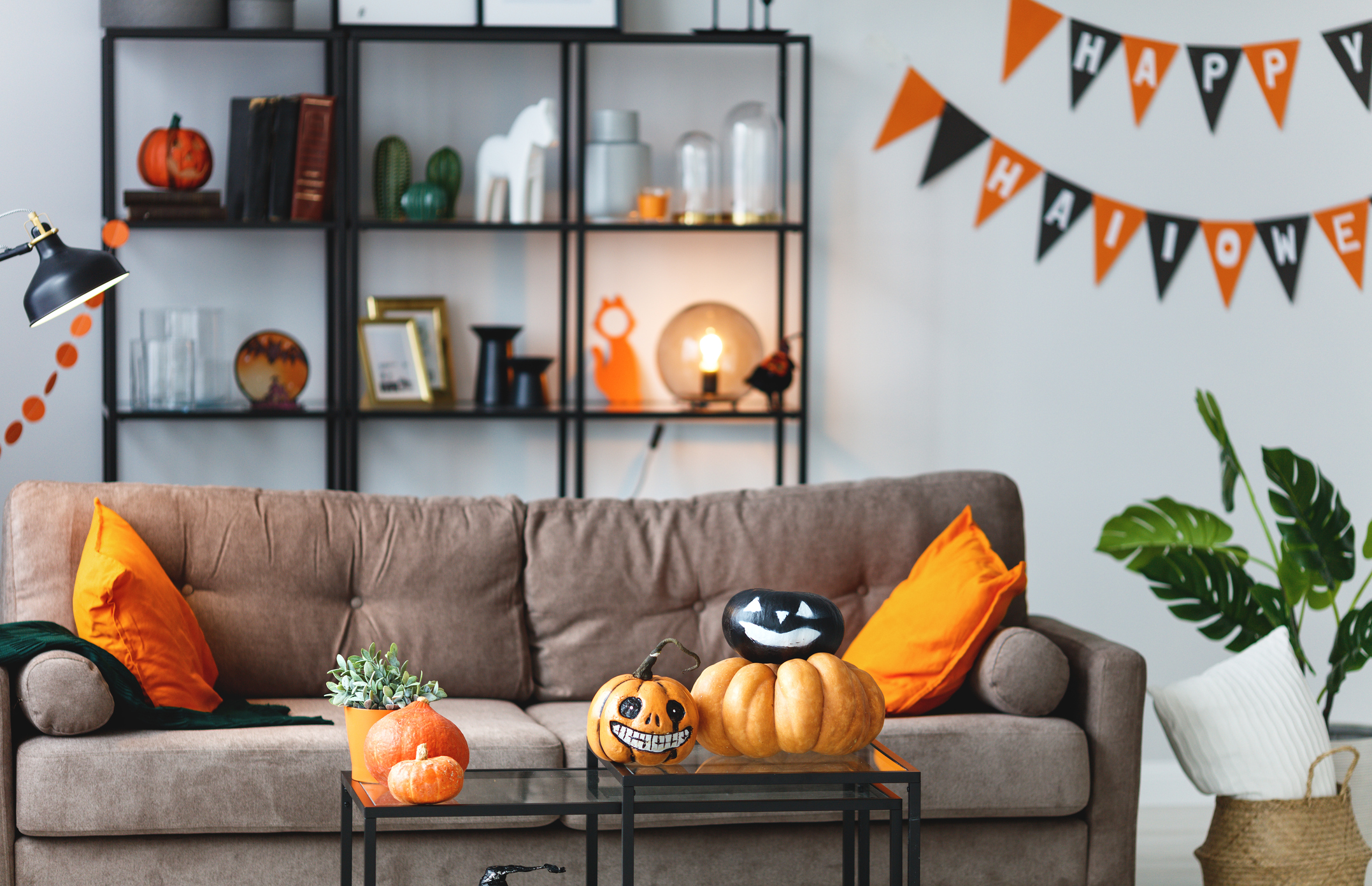 Halloween: 5 trick or treat ιδέες διακόσμησης για να χαρίσεις στο σπίτι σου spooky, «στοιχειωμένα» vibes
