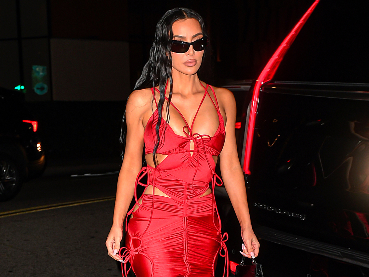 Kim Kardashian: Γιόρτασε τα γενέθλια της με φόρεμα από τον αγαπημένο της οίκο!