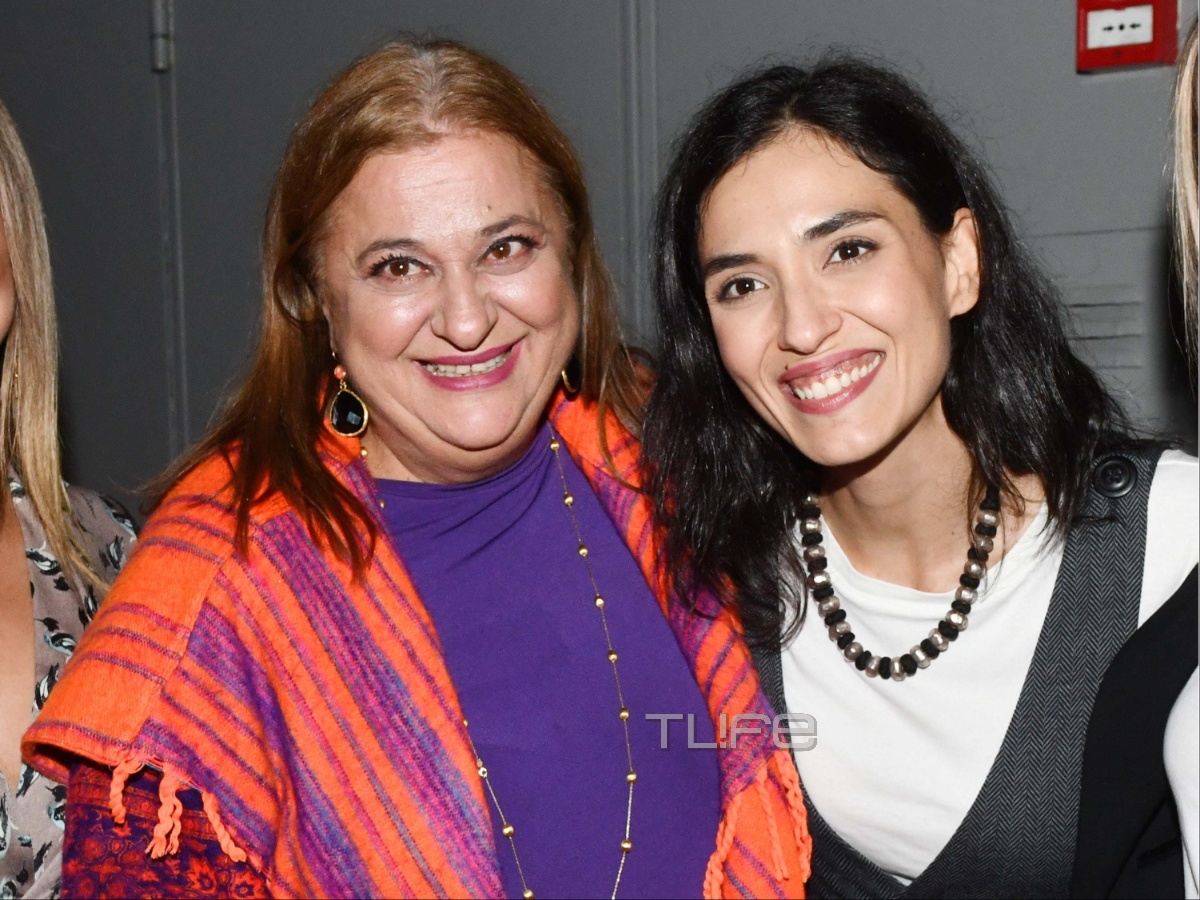 Ελισάβετ Κωνσταντινίδου: Απόλαυσε την κόρη της Μαρία Χάνου στη σκηνή – Φωτογραφίες TLIFE