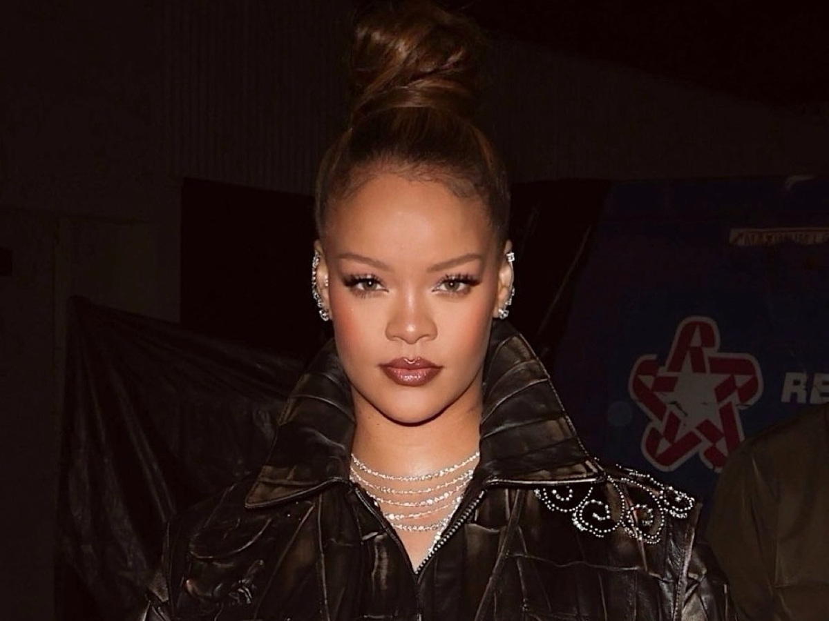 Rihanna: Το matchy beauty look της είναι φλογερό και ιδανικό για όλες τις περιστάσεις