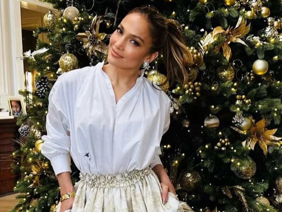 Jennifer Lopez: Σου υπενθυμίζει ότι τις γιορτές επιβάλλεται να έχεις και άψογο πεντικιούρ