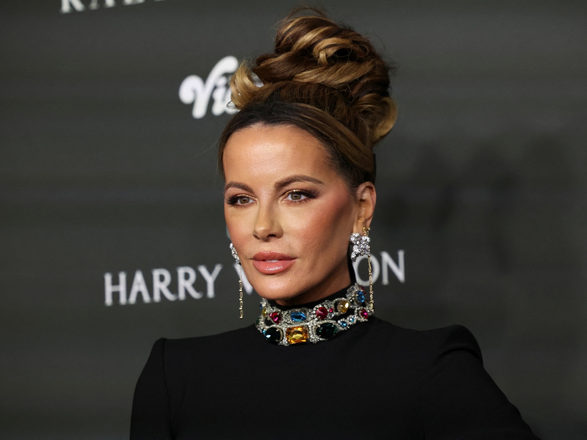 Kate Beckinsale: Το μανικιούρ της είναι εμπνευσμένο από τους πολύτιμους λίθους των κοσμημάτων της