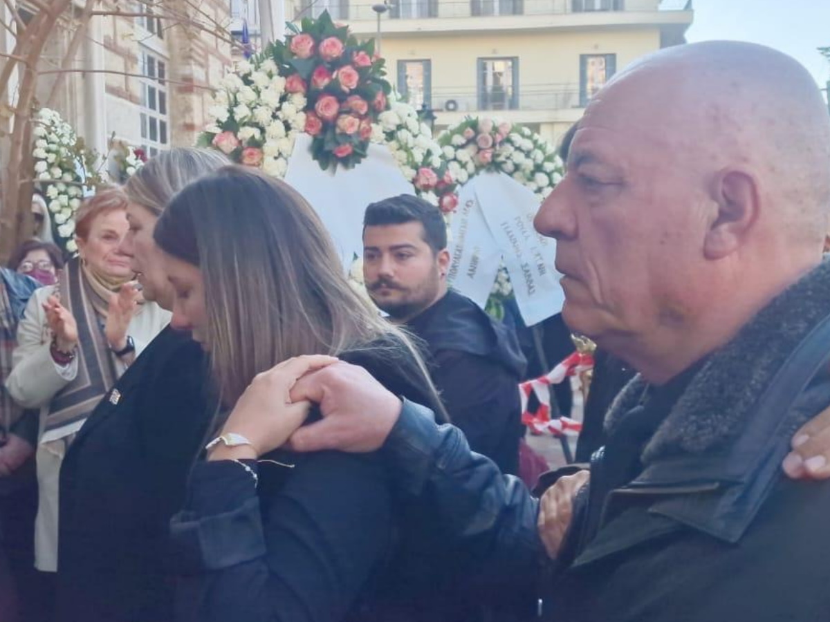 Γιώργος Λυγγερίδης: Σε κλίμα βαθιάς οδύνης η κηδεία στον αστυνομικό που σκοτώθηκε στου Ρέντη