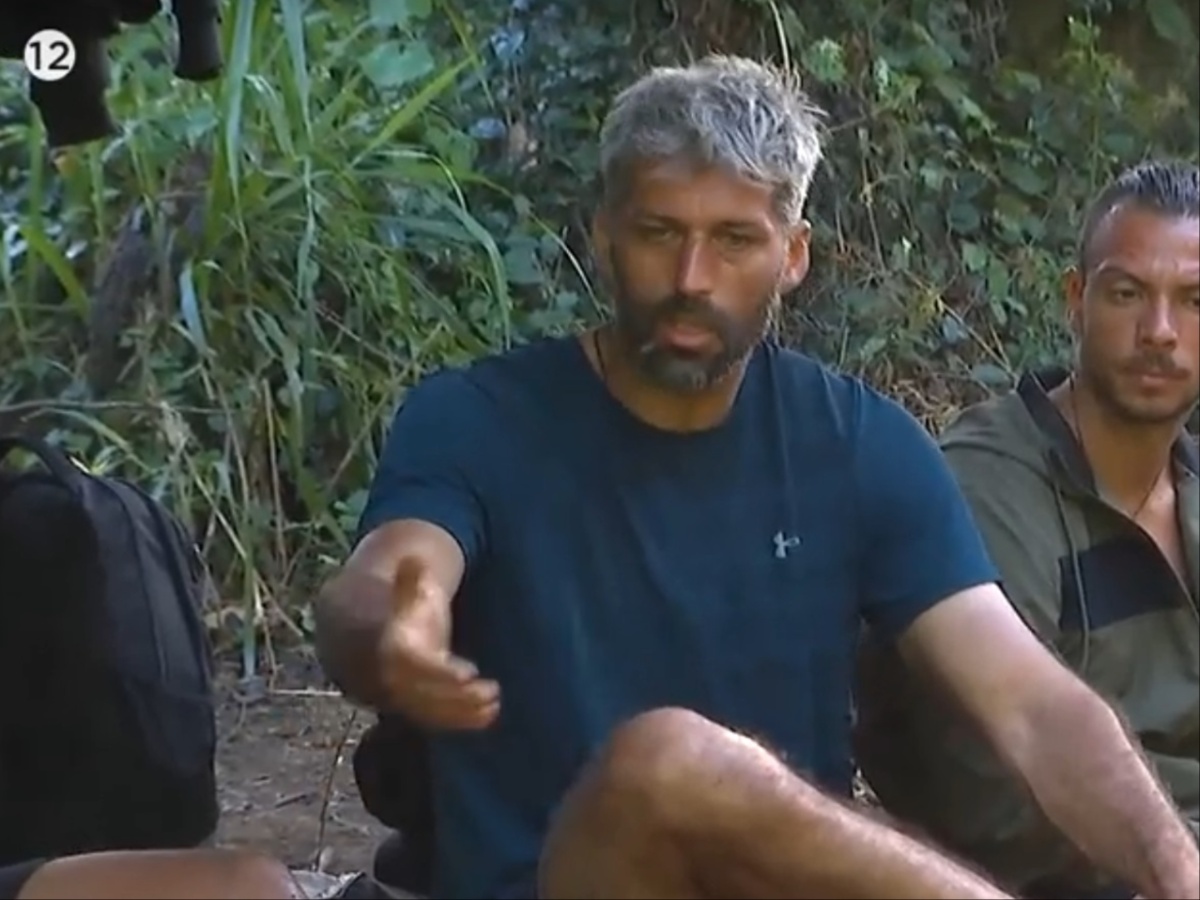 Survivor 2024: Άρχισαν τα παρατράγουδα με τον Αλέξη Παππά στην καλύβα των κόκκινων – «Γιατί δεν ψηφίσαμε γυναίκα;»