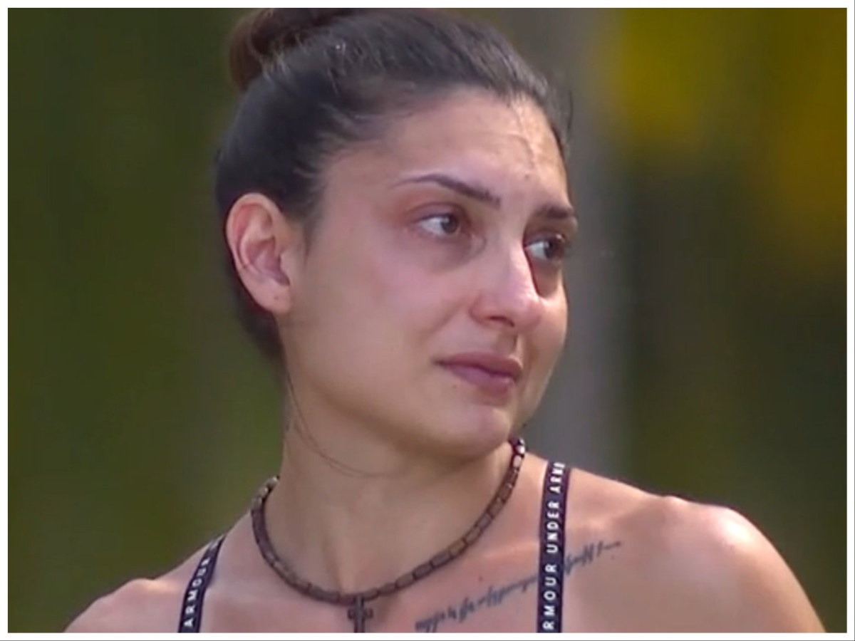 Survivor 2024: Στο στόχαστρο η Ανδριάνα Καγιά – «Έχει μόνιμα μια ξινίλα» – Ξέσπασε σε κλάματα