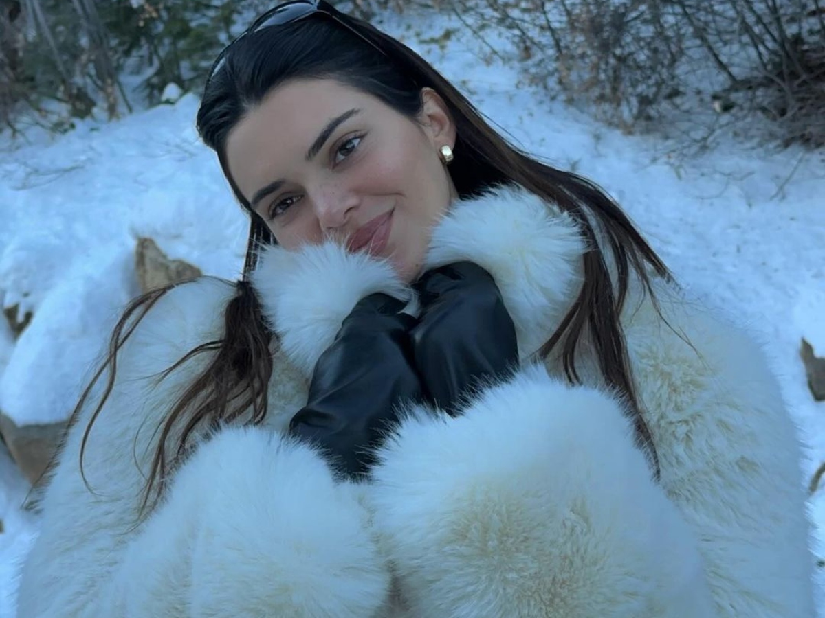 Kendall Jenner: Κάνει διακοπές σε εξωτικό προορισμό υιοθετώντας το μεγαλύτερο make up trend του καλοκαιριού