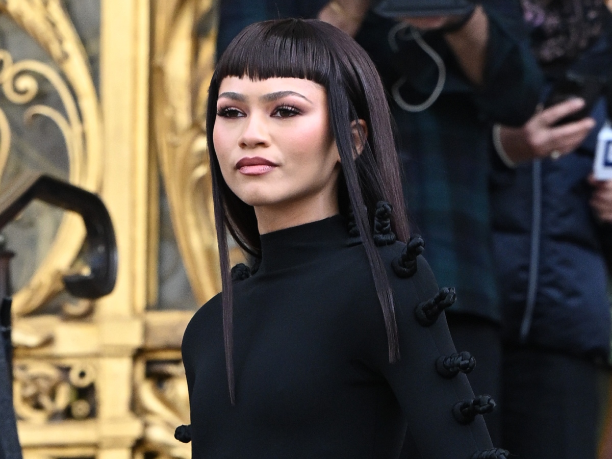 Jennifer Lopez και Zendaya εμφανίστηκαν στο show του οίκου Schiaparelli με νέα συγκλονιστικά hair looks