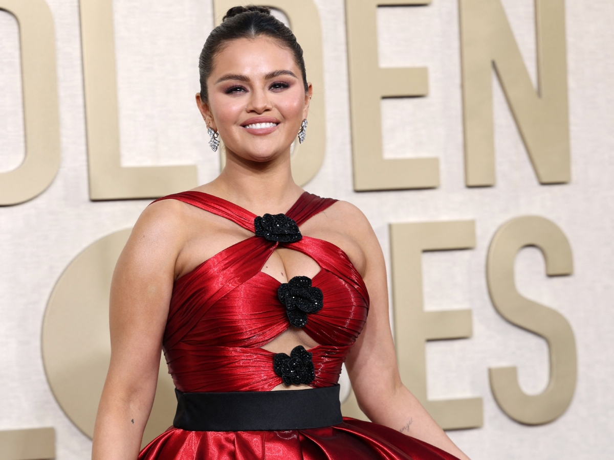 Selena Gomez: Ο προσωπικός της nail artist αποκαλύπτει το εμβληματικό μαύρο βερνίκι που χρησιμοποίησε στις Χρυσές Σφαίρες