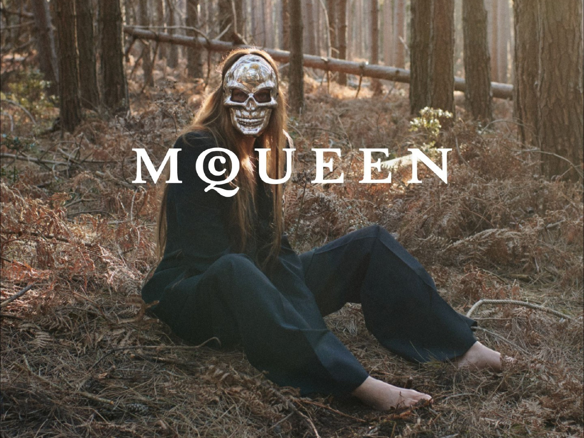 Alexander McQueen: Δες το teaser της πρώτης συλλογής του νέου σχεδιαστή του οίκου, Sean McGirr με το νέο logo!