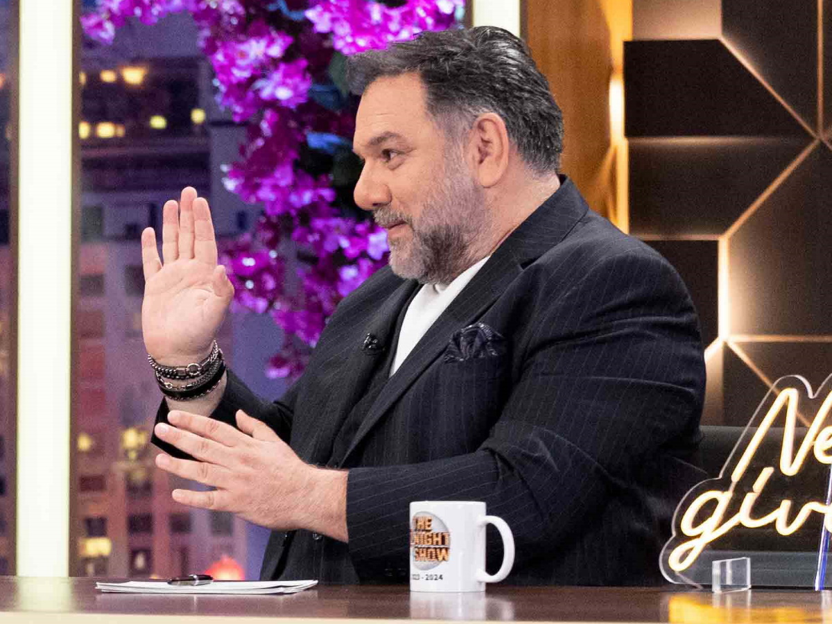 Γρηγόρης Αρναούτογλου: Απαντά για την τούμπα στα γυρίσματα της νέας του εκπομπής – «Ήταν αληθινή»