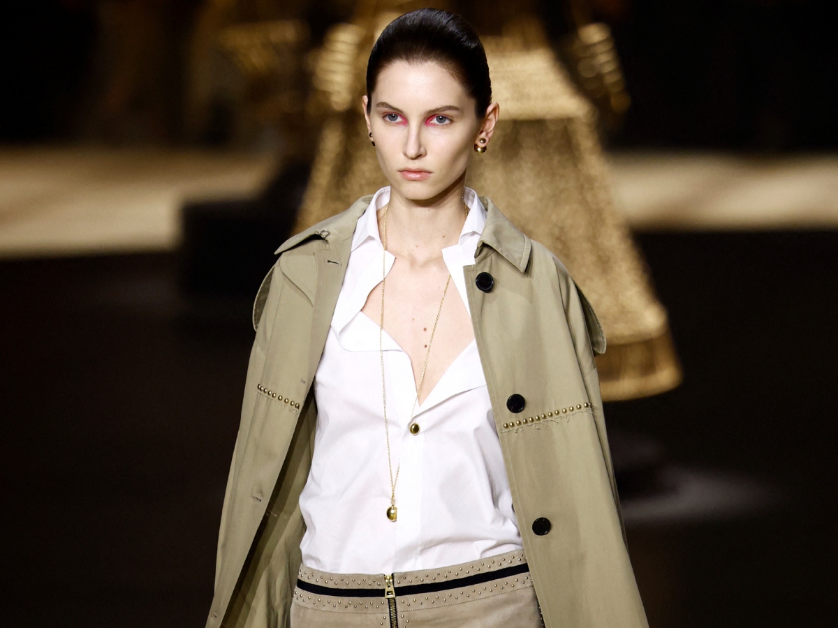 Εβδομάδα Μόδας Παρίσι: Στο show του Dior το βλέμμα τονίζεται με την πιο απροσδόκητη απόχρωση