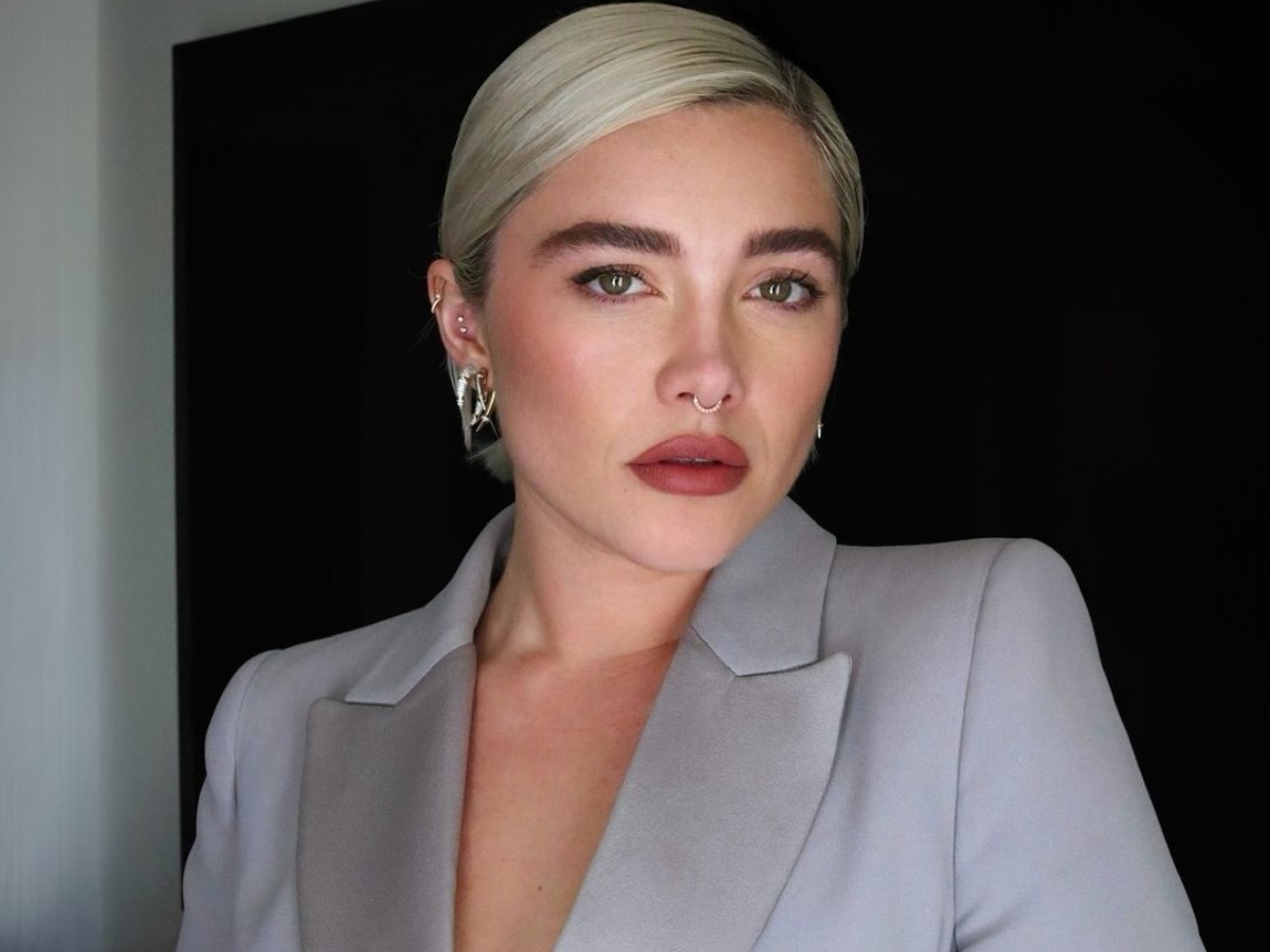 Florence Pugh: Συνδυάζει headband με αληθινά λουλούδια  με το πιο λαμπερό make up look