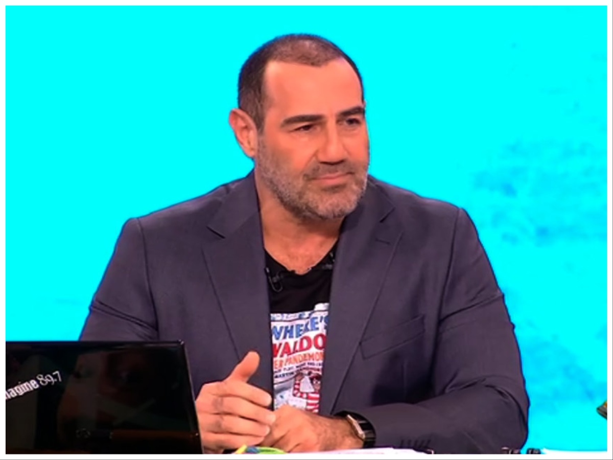 Αντώνης Κανάκης στο Ράδιο Αρβύλα: «Θα ξεκινήσω λίγο διαφορετικά» – Η on air ανακοίνωση για την απώλεια που τον συγκλόνισε