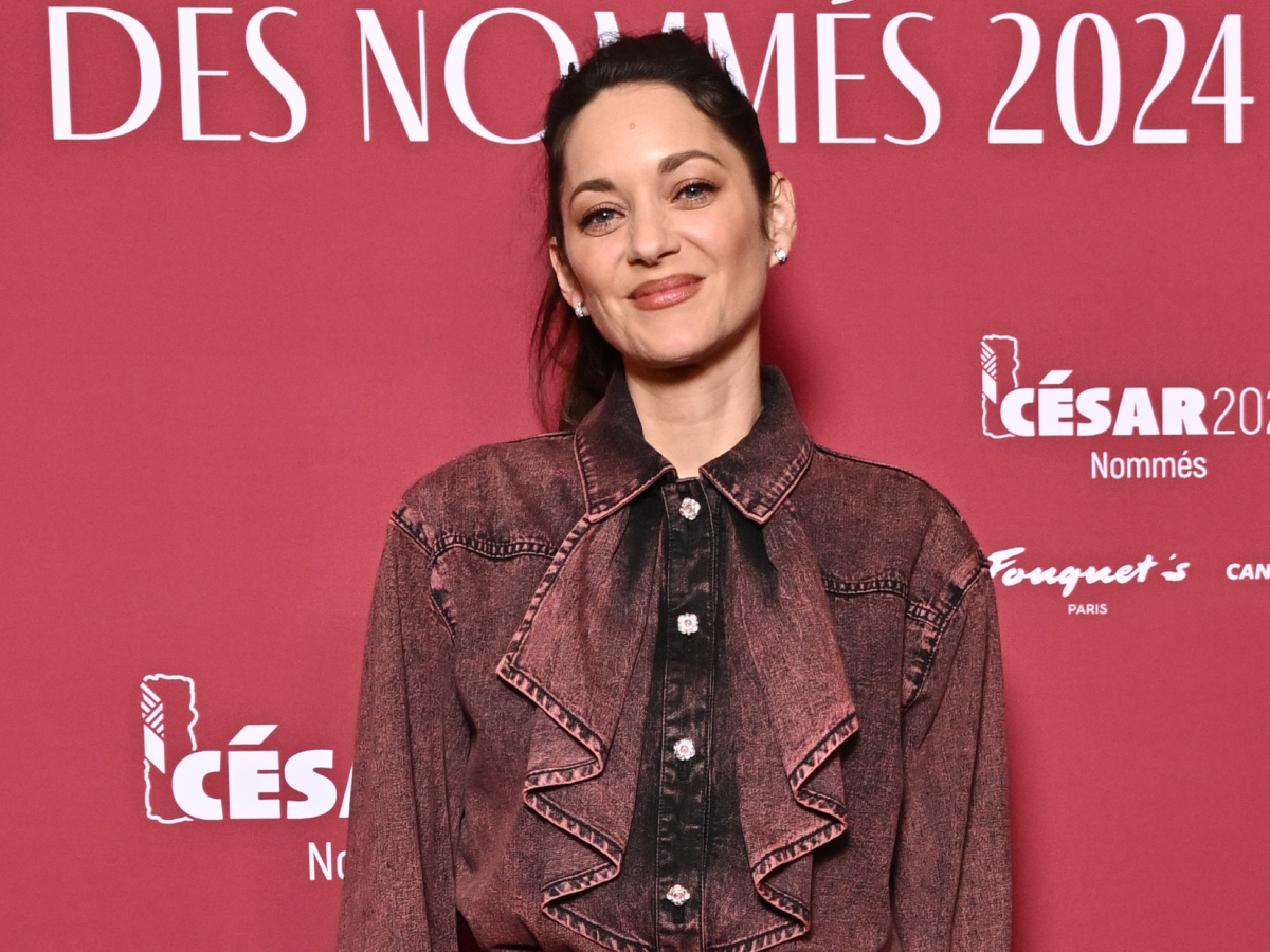 Washed denim: Η νέα τάση στα τζιν που η Μarion Cotillard τόλμησε (ήδη) στο κόκκινο χαλί!