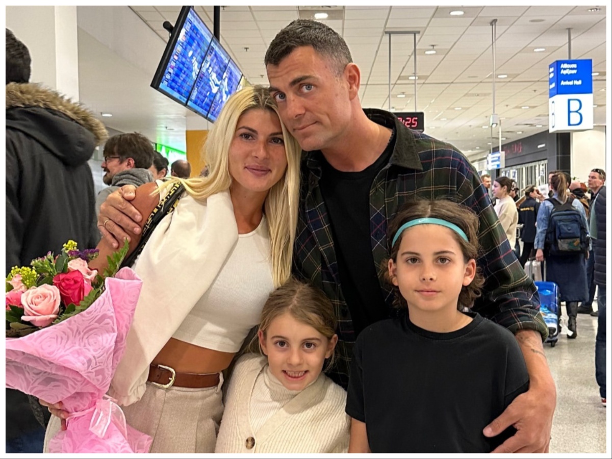 Όλγα Πηλιάκη: Η στιγμή που συναντά τα παιδιά της στο αεροδρόμιο μετά την επιστροφή της από το Survivor