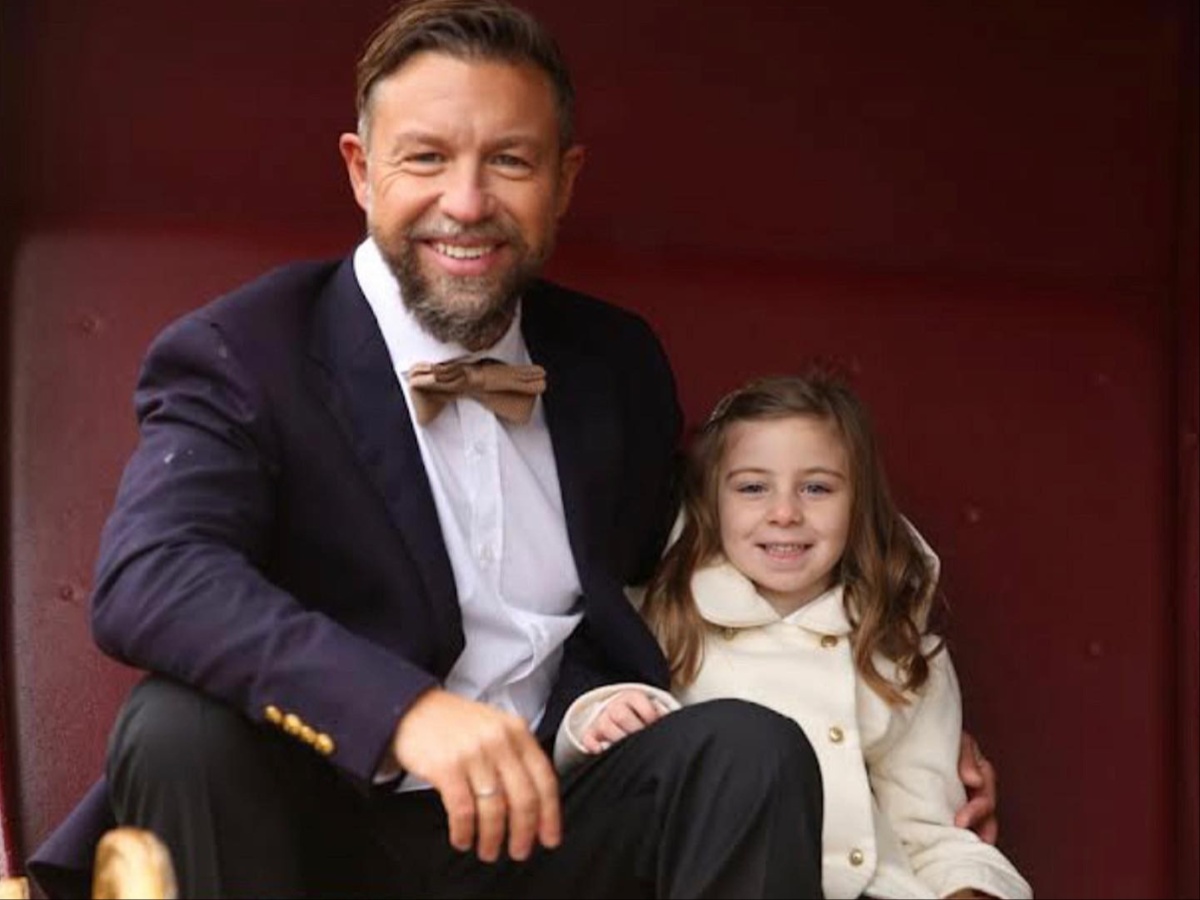 Γιάννης Βάρδης: Τραγουδά Αντώνη Βαρδή μαζί με την κόρη του, Κατερίνα και συγκινεί – Βίντεο