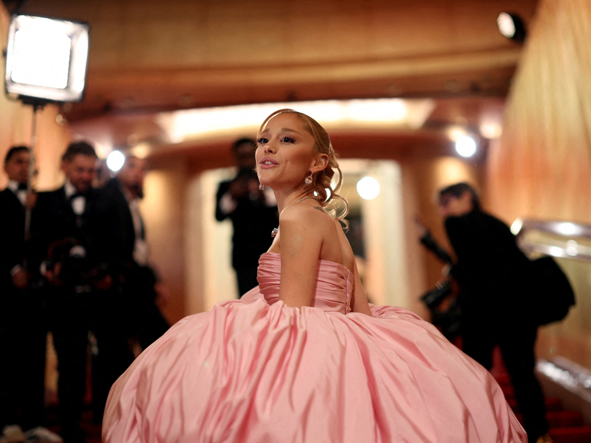 Ariana Grande: Το ballerina bun της έχει το απόλυτο Millenial twist